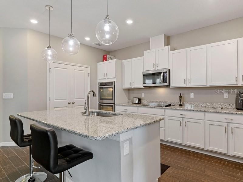 For Rent: $3,000 (4 beds, 3 baths, 2328 Square Feet)