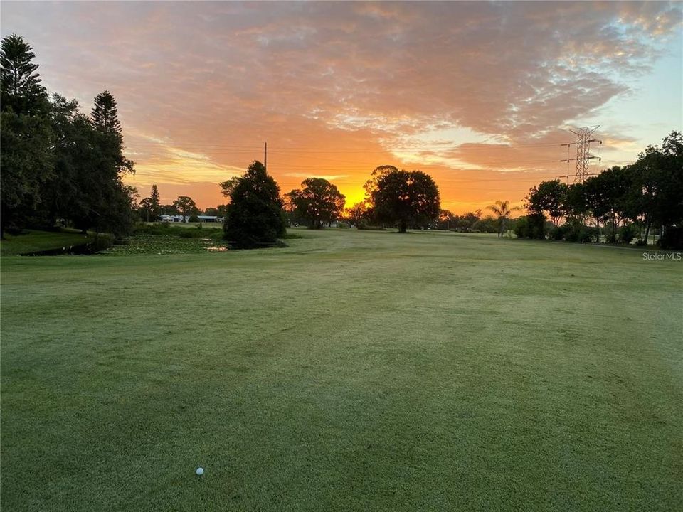 Active With Contract: $199,900 (2 beds, 2 baths, 810 Square Feet)