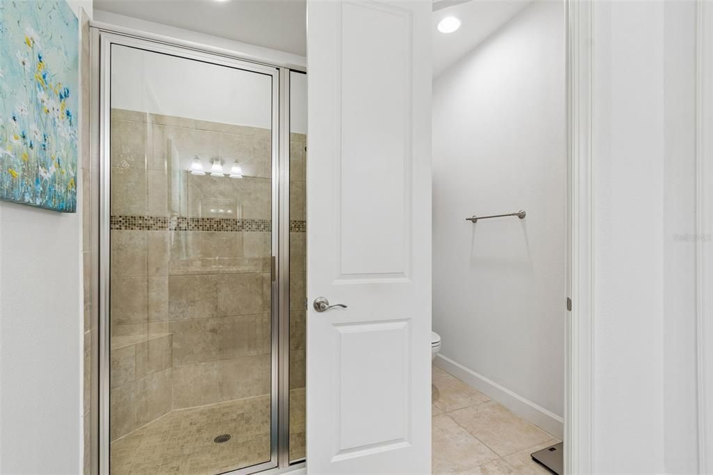 Под контрактом: $475,000 (3 спален, 2 ванн, 1909 Квадратных фут)