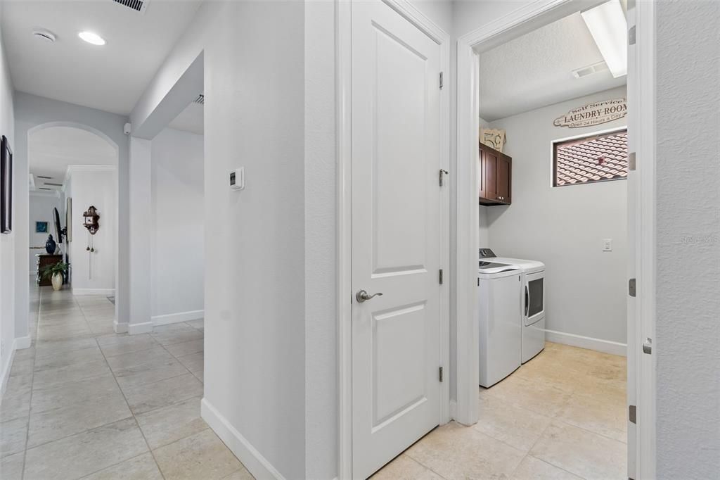 Под контрактом: $475,000 (3 спален, 2 ванн, 1909 Квадратных фут)