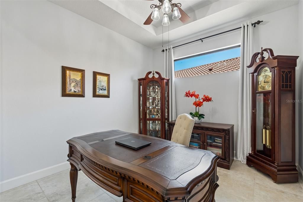 Под контрактом: $475,000 (3 спален, 2 ванн, 1909 Квадратных фут)