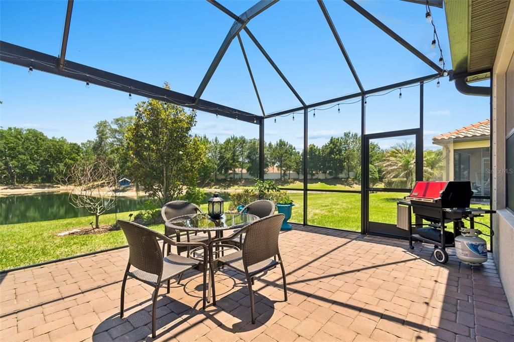 Под контрактом: $475,000 (3 спален, 2 ванн, 1909 Квадратных фут)