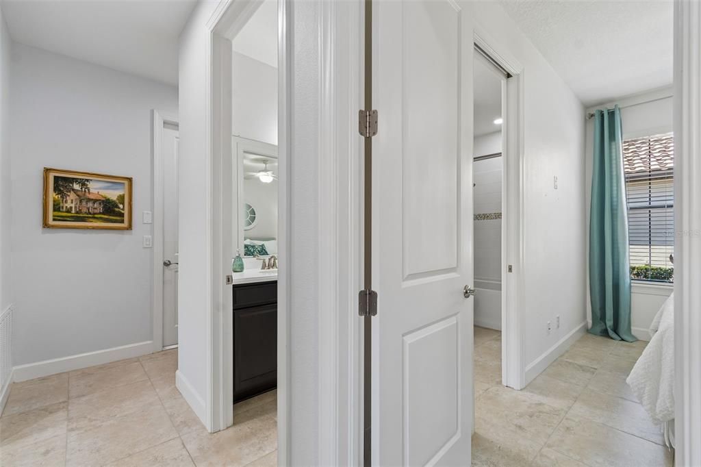 Под контрактом: $475,000 (3 спален, 2 ванн, 1909 Квадратных фут)
