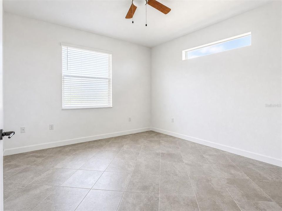En Venta: $275,000 (2 camas, 2 baños, 1564 Pies cuadrados)