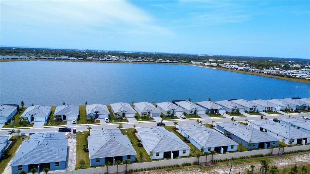 En Venta: $275,000 (2 camas, 2 baños, 1564 Pies cuadrados)