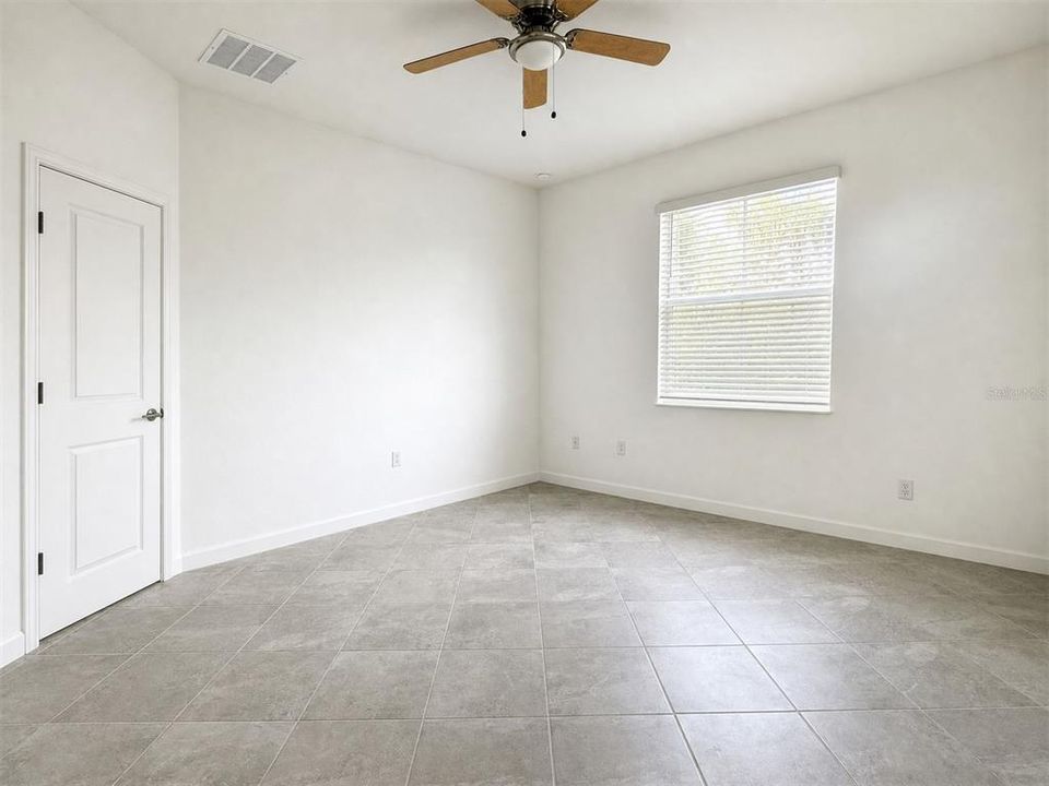 En Venta: $275,000 (2 camas, 2 baños, 1564 Pies cuadrados)