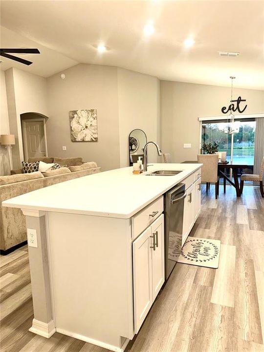 For Rent: $1,990 (3 beds, 2 baths, 1545 Square Feet)