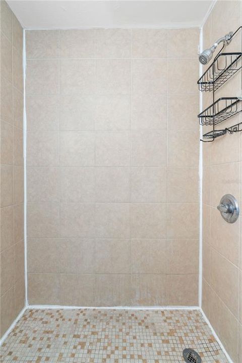 Active With Contract: $2,299 (3 beds, 2 baths, 1259 Square Feet)