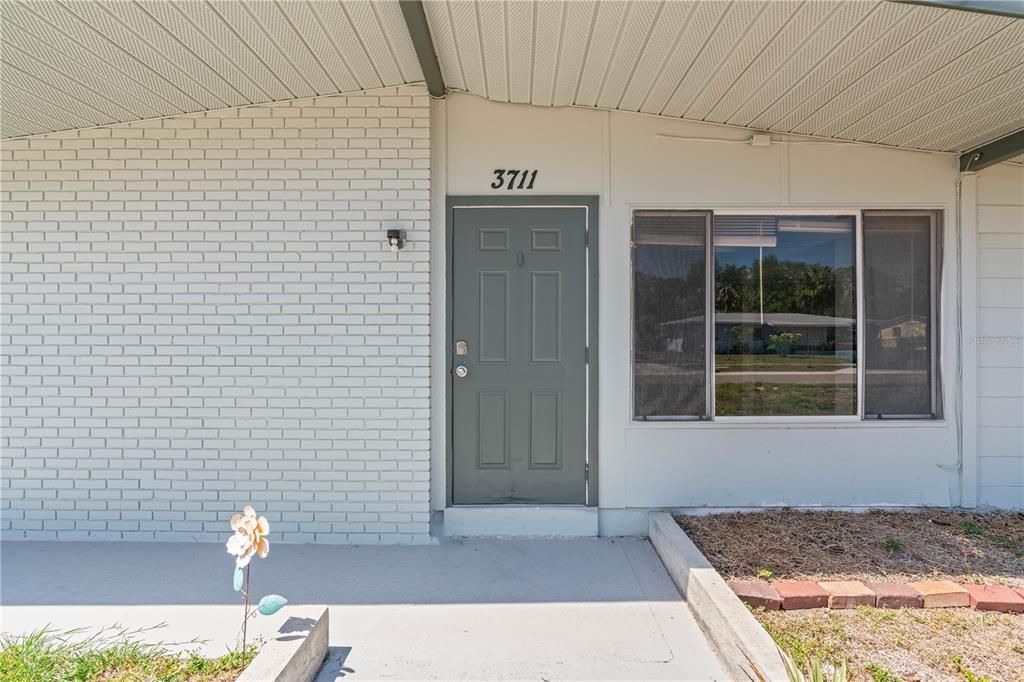 Active With Contract: $2,299 (3 beds, 2 baths, 1259 Square Feet)