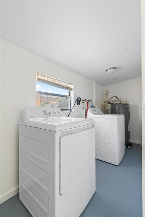 Active With Contract: $2,299 (3 beds, 2 baths, 1259 Square Feet)
