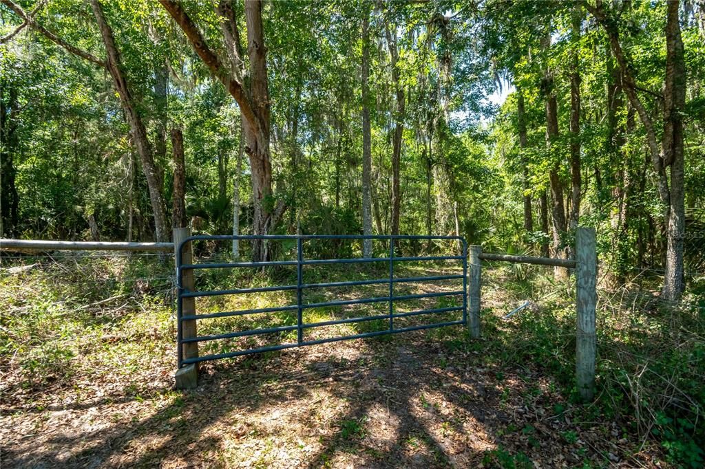 For Sale: $2,250,000 (60.00 acres)