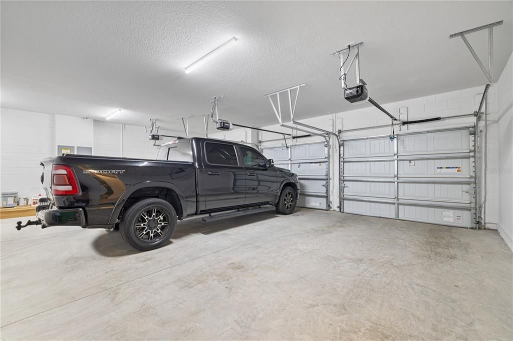 For Sale: $1,790,000 (5 beds, 5 baths, 4977 Square Feet)