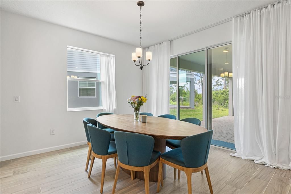 For Sale: $1,790,000 (5 beds, 5 baths, 4977 Square Feet)