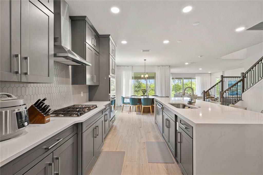For Sale: $1,790,000 (5 beds, 5 baths, 4977 Square Feet)
