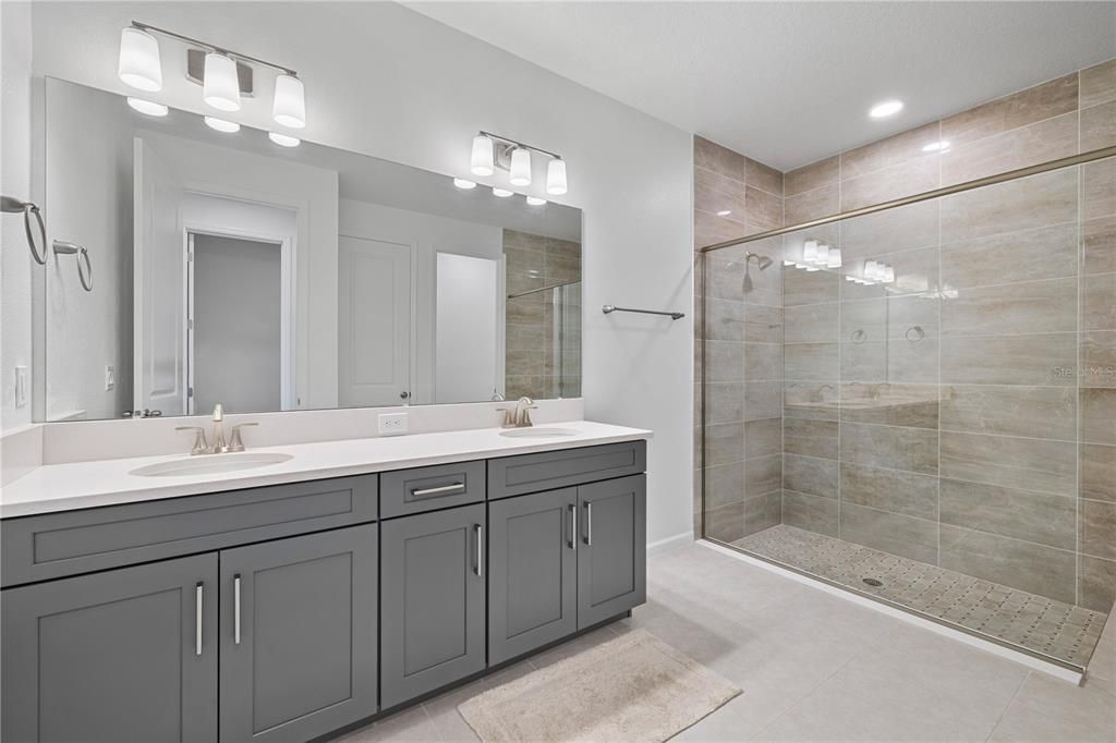 For Sale: $1,790,000 (5 beds, 5 baths, 4977 Square Feet)