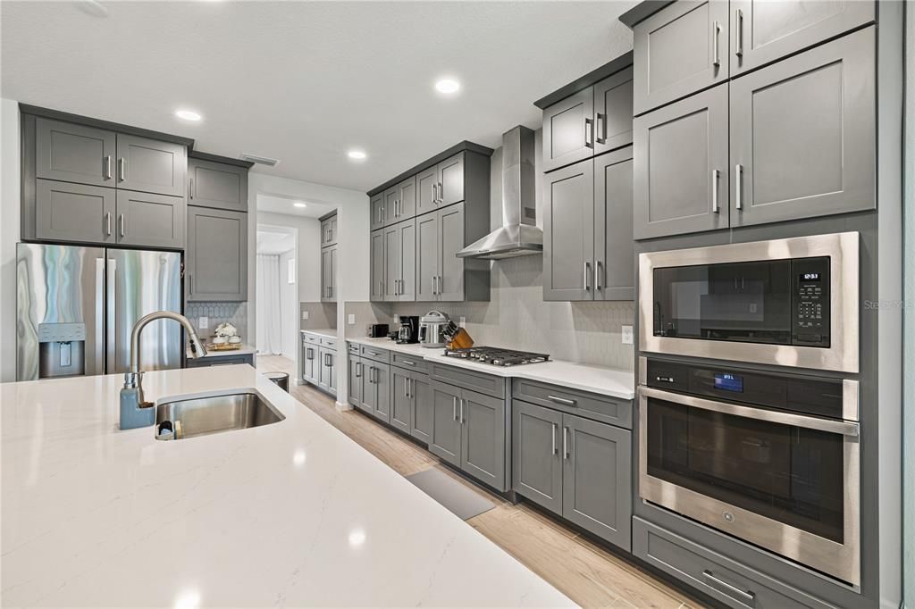 For Sale: $1,790,000 (5 beds, 5 baths, 4977 Square Feet)