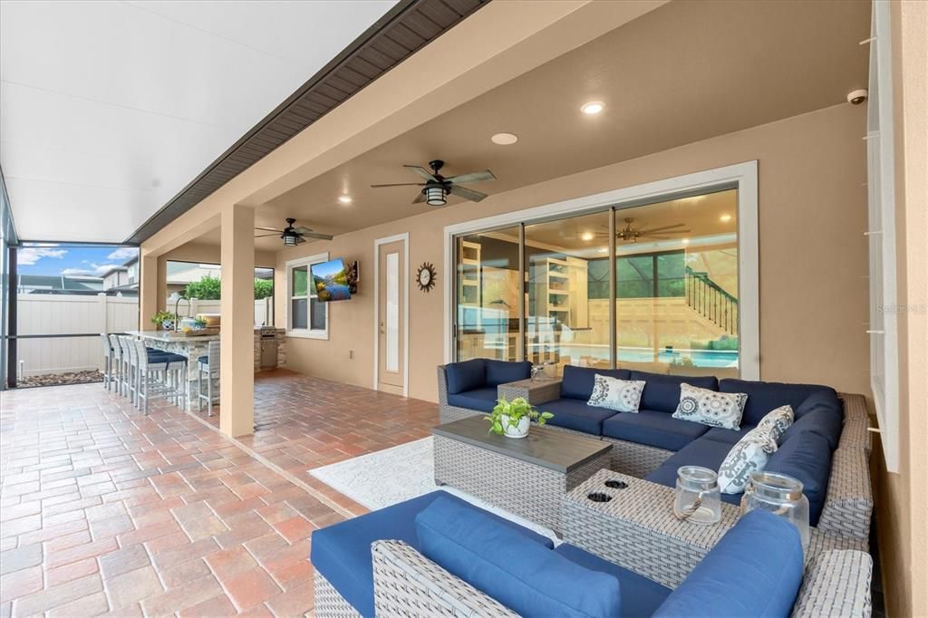 En Venta: $1,279,900 (4 camas, 4 baños, 4526 Pies cuadrados)
