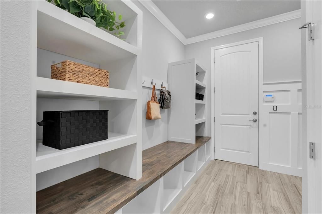 En Venta: $1,279,900 (4 camas, 4 baños, 4526 Pies cuadrados)