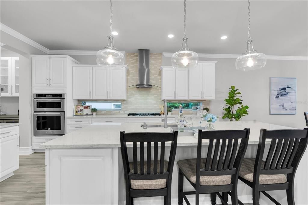 En Venta: $1,279,900 (4 camas, 4 baños, 4526 Pies cuadrados)
