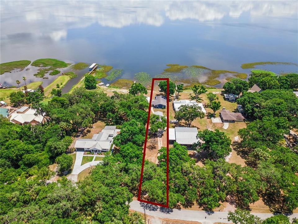 For Sale: $439,900 (2 beds, 2 baths, 1400 Square Feet)