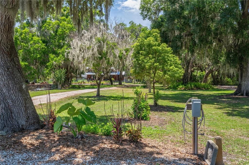 For Sale: $439,900 (2 beds, 2 baths, 1400 Square Feet)