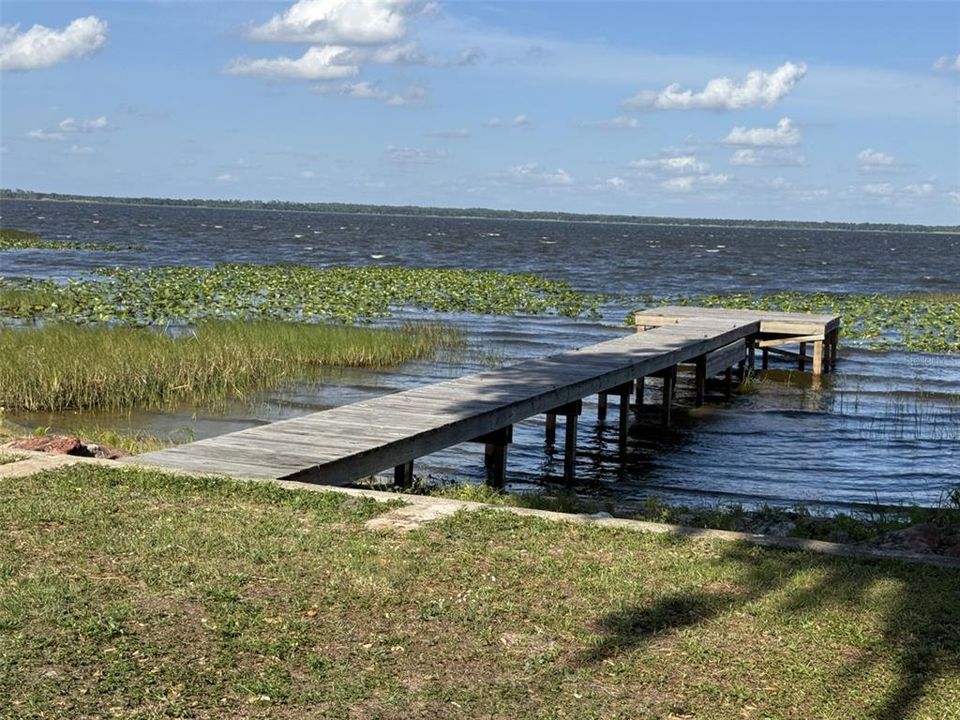 For Sale: $439,900 (2 beds, 2 baths, 1400 Square Feet)