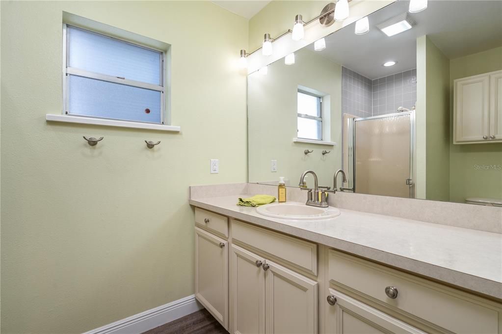 For Sale: $439,900 (2 beds, 2 baths, 1400 Square Feet)