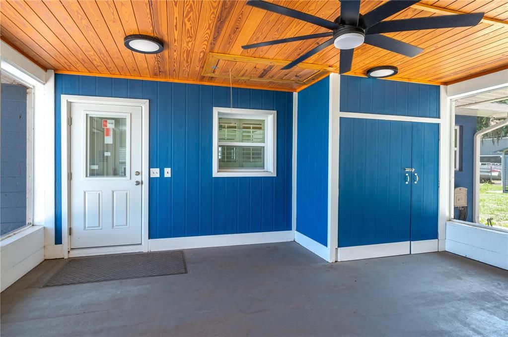 For Sale: $439,900 (2 beds, 2 baths, 1400 Square Feet)