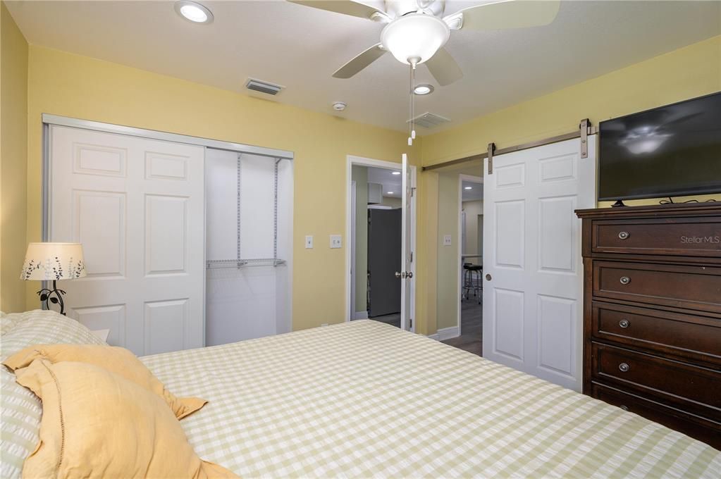 For Sale: $439,900 (2 beds, 2 baths, 1400 Square Feet)