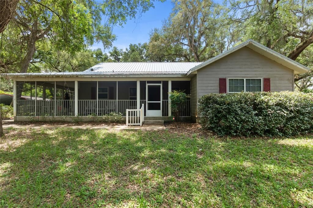 For Sale: $897,500 (3 beds, 2 baths, 1584 Square Feet)