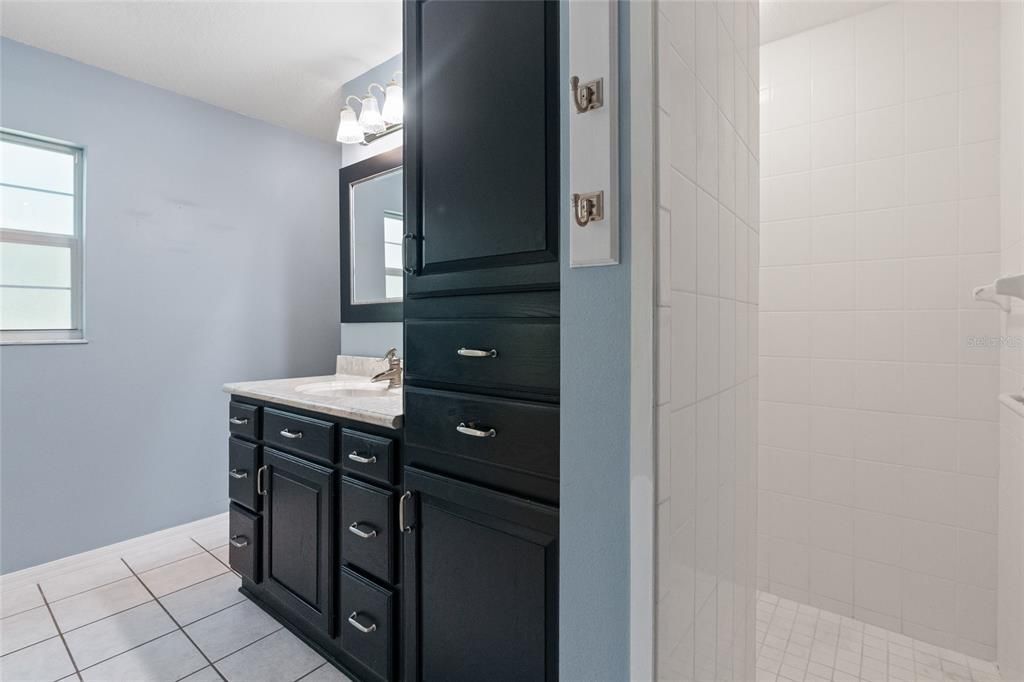 For Sale: $897,500 (3 beds, 2 baths, 1584 Square Feet)