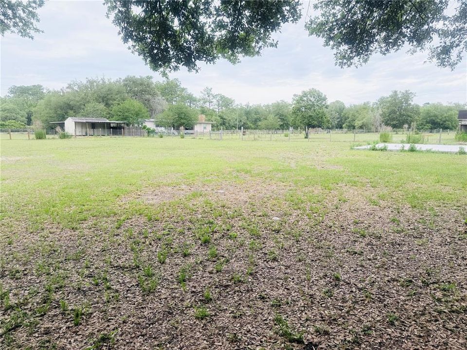 待售: $74,900 (1.25 acres)