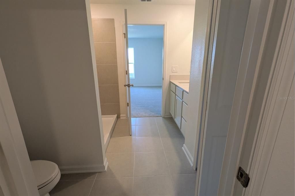 For Rent: $2,100 (4 beds, 2 baths, 1824 Square Feet)