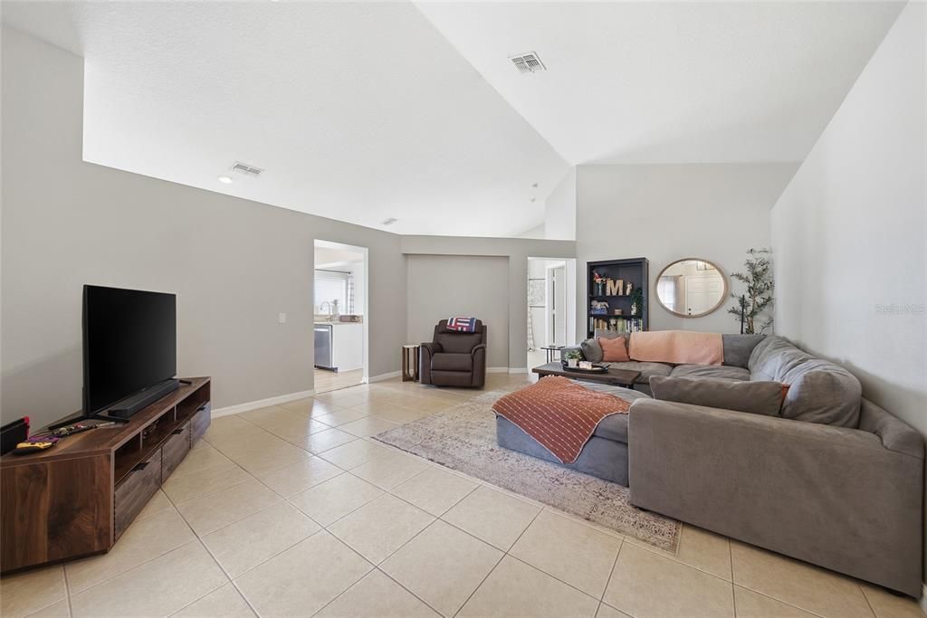 For Sale: $365,000 (3 beds, 2 baths, 1630 Square Feet)