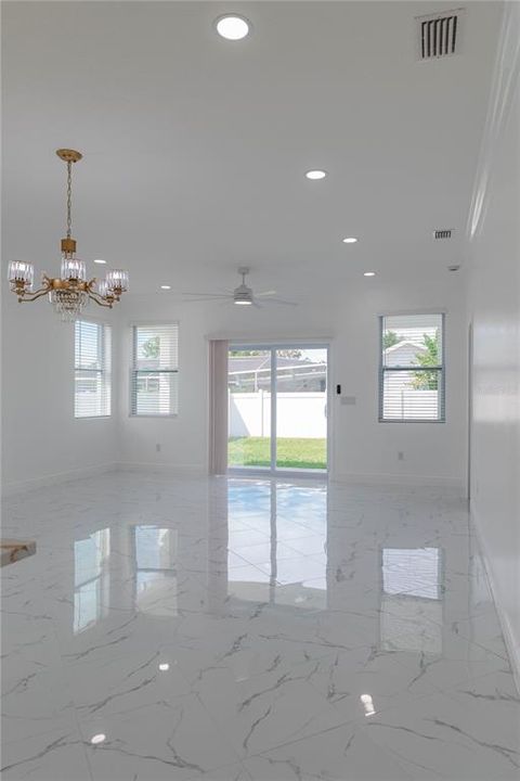 En Venta: $430,000 (3 camas, 2 baños, 1644 Pies cuadrados)