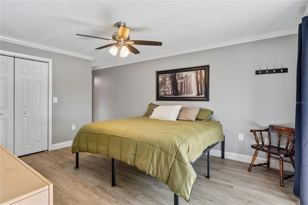 Activo con contrato: $299,500 (3 camas, 2 baños, 1594 Pies cuadrados)