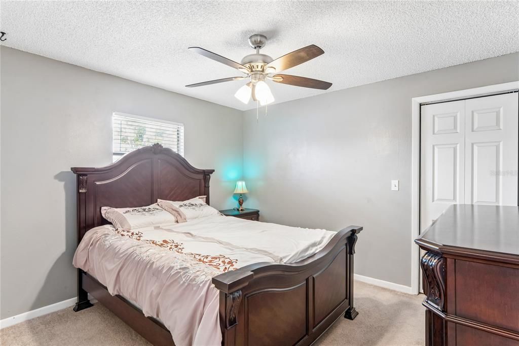 Activo con contrato: $299,500 (3 camas, 2 baños, 1594 Pies cuadrados)