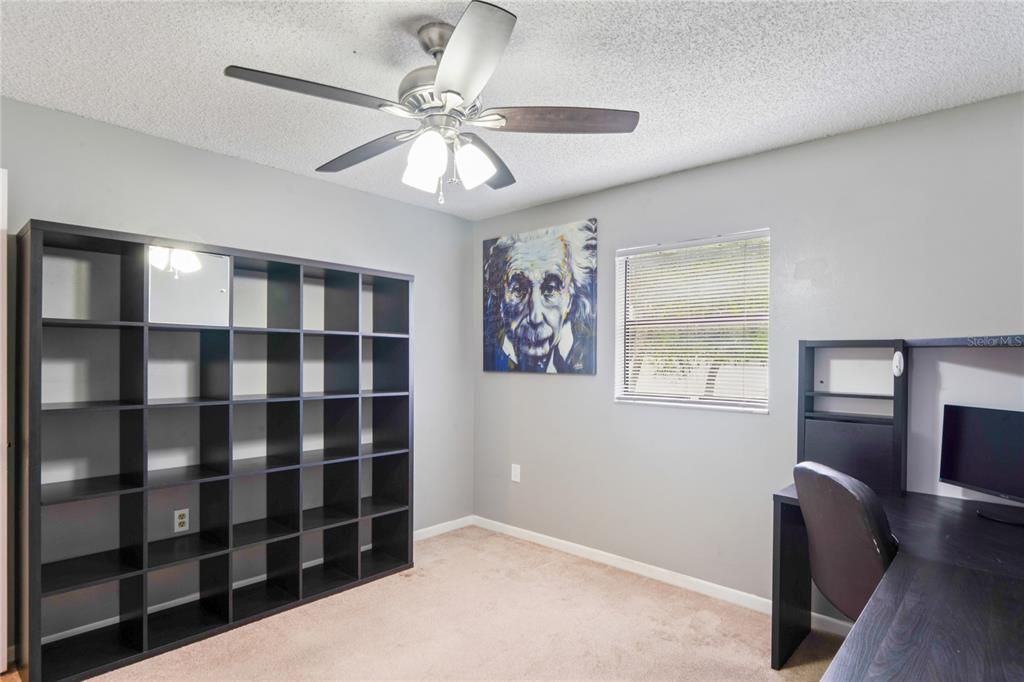 Activo con contrato: $299,500 (3 camas, 2 baños, 1594 Pies cuadrados)
