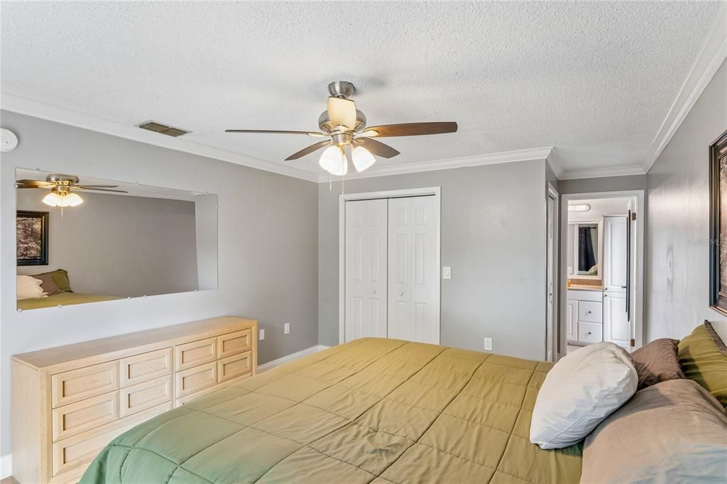 Activo con contrato: $299,500 (3 camas, 2 baños, 1594 Pies cuadrados)