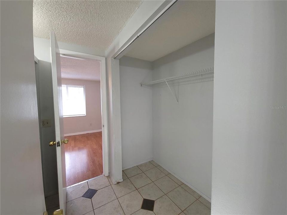 En Renta: $1,600 (2 camas, 1 baños, 1074 Pies cuadrados)