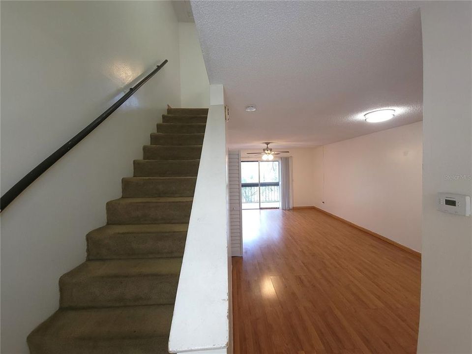 En Renta: $1,600 (2 camas, 1 baños, 1074 Pies cuadrados)