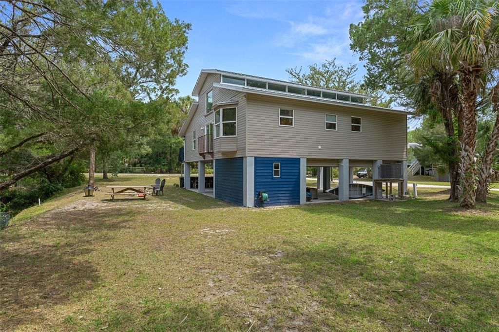 En Venta: $465,000 (3 camas, 2 baños, 1960 Pies cuadrados)