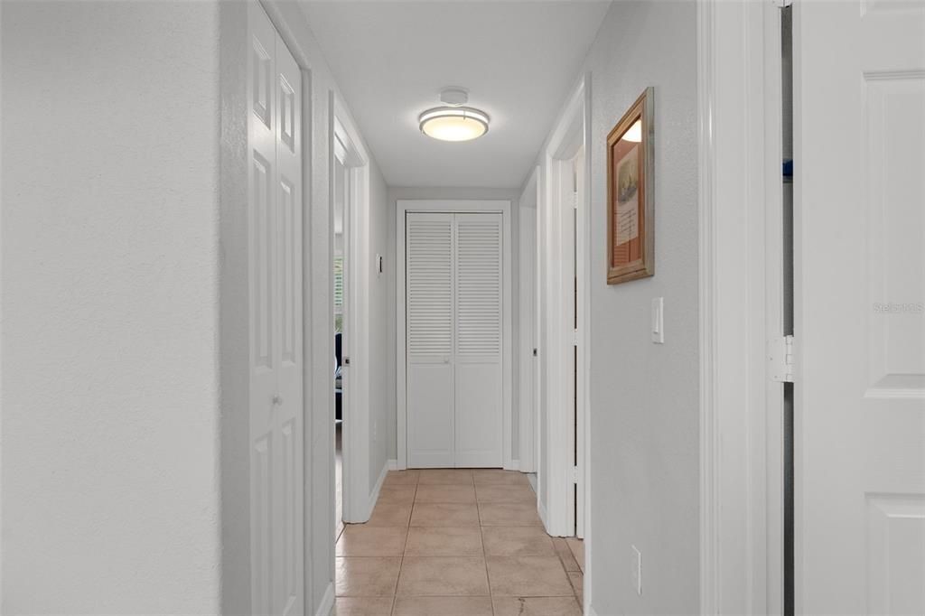 En Venta: $465,000 (3 camas, 2 baños, 1960 Pies cuadrados)