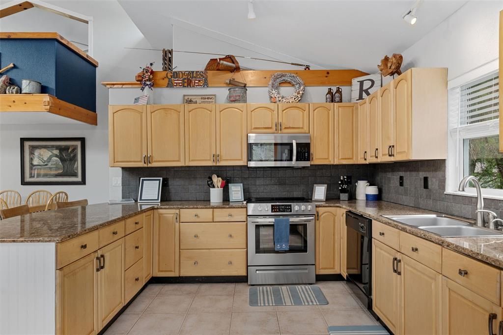 En Venta: $465,000 (3 camas, 2 baños, 1960 Pies cuadrados)