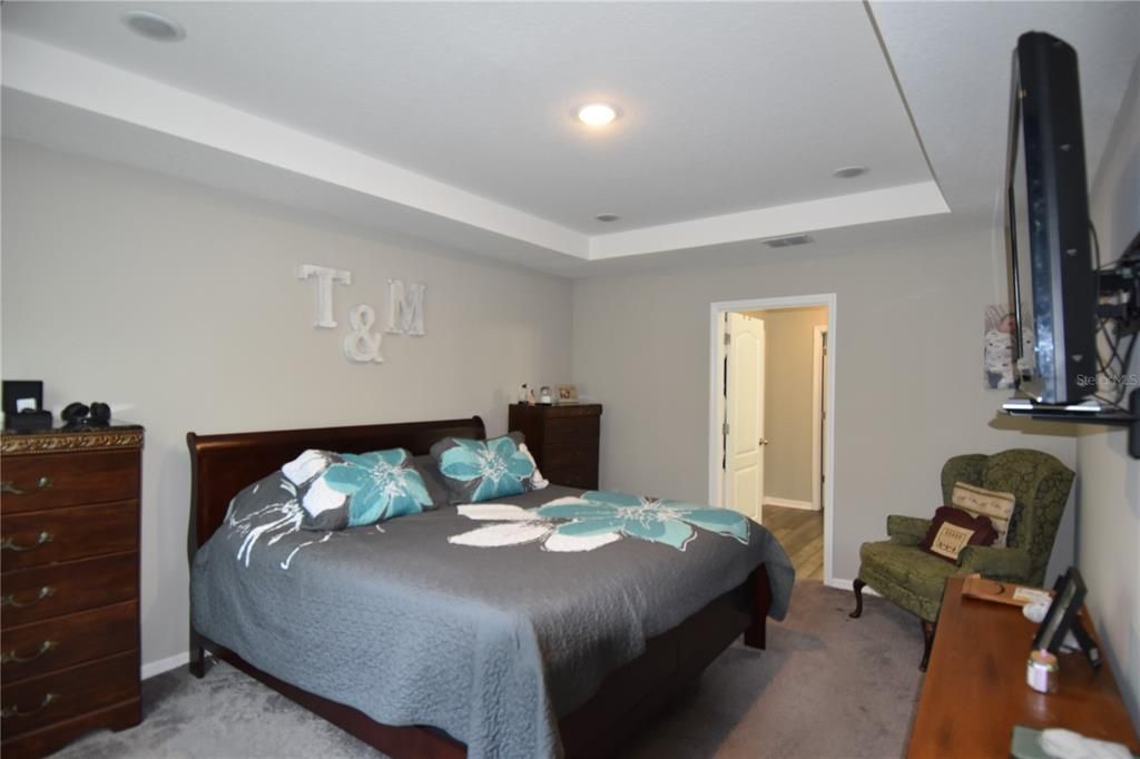 For Sale: $485,000 (3 beds, 2 baths, 1600 Square Feet)