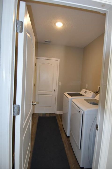 For Sale: $485,000 (3 beds, 2 baths, 1600 Square Feet)