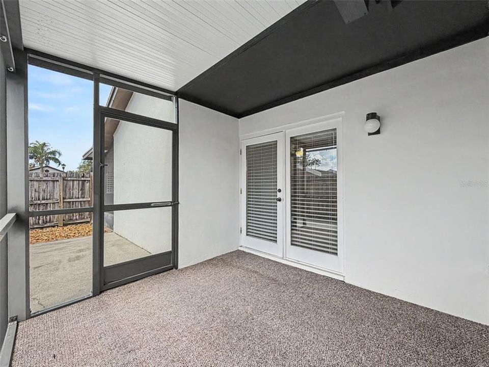 Active With Contract: $310,000 (3 beds, 2 baths, 1278 Square Feet)