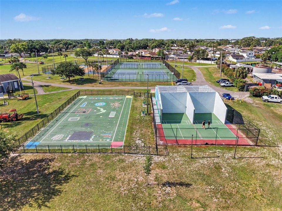 Active With Contract: $310,000 (3 beds, 2 baths, 1278 Square Feet)