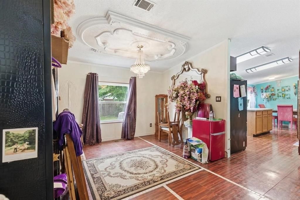 На продажу: $255,000 (4 спален, 2 ванн, 2052 Квадратных фут)