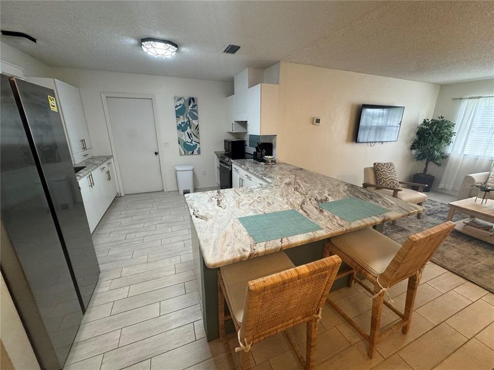 For Rent: $1,800 (2 beds, 2 baths, 1200 Square Feet)